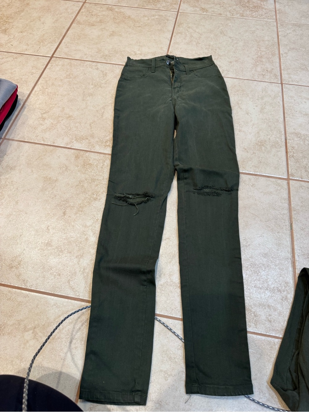 Women’s Straight-Leg Ripped Jeans in Dark Green